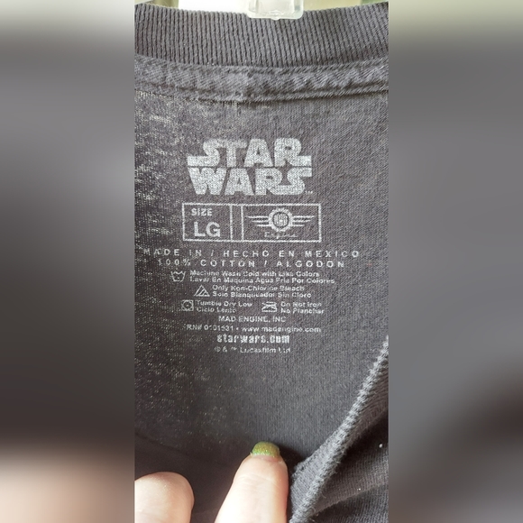 Womans Star Wars The Force Awakens in a size Large - Picture 4 of 5